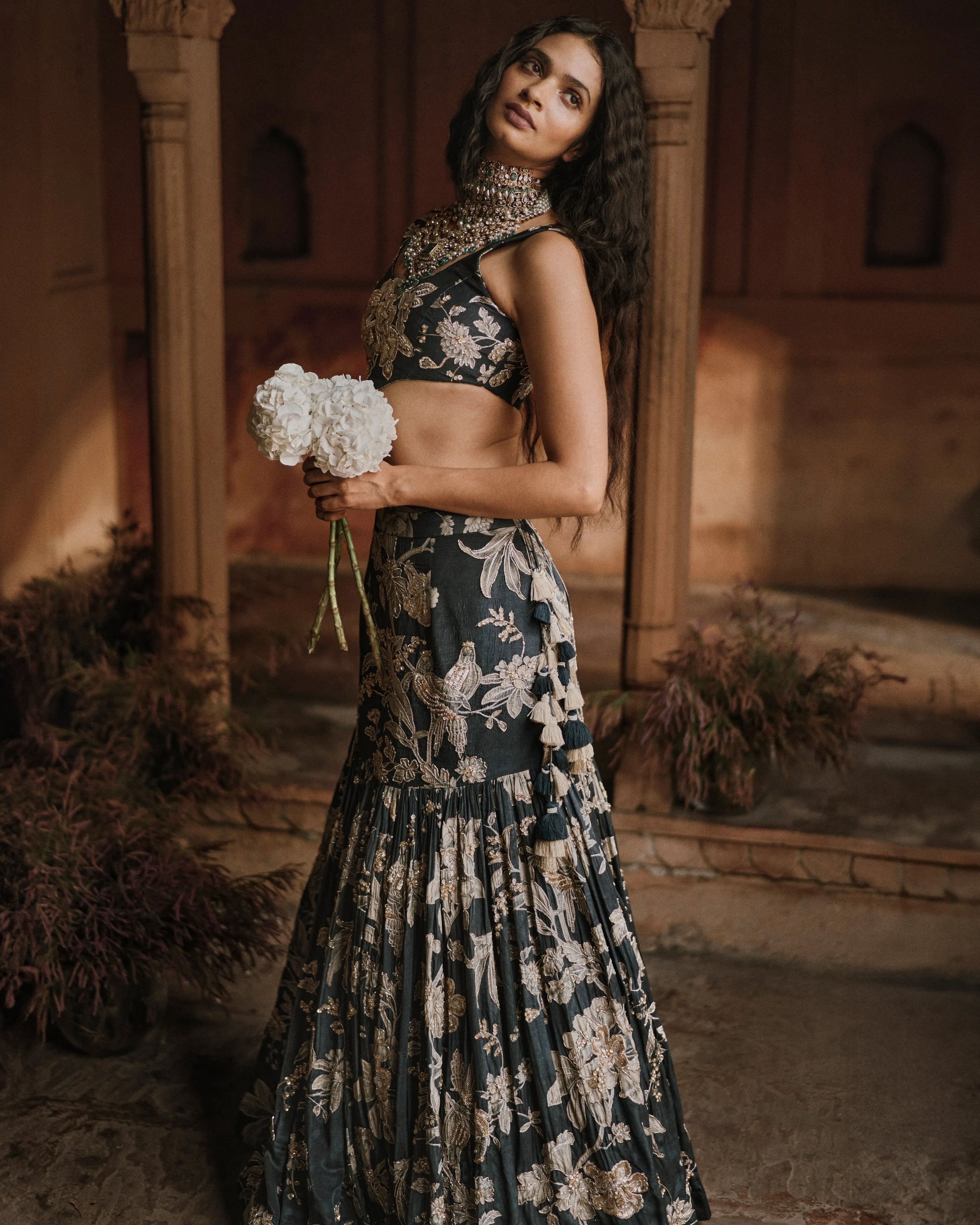 Romantic Mermaid Fit Roop Flip Bird Print Lehenga Set
